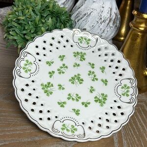 NEW! St Patrick Day Shamrock Fine Porcelain Scallop Basket Edge Plate Candy Dish